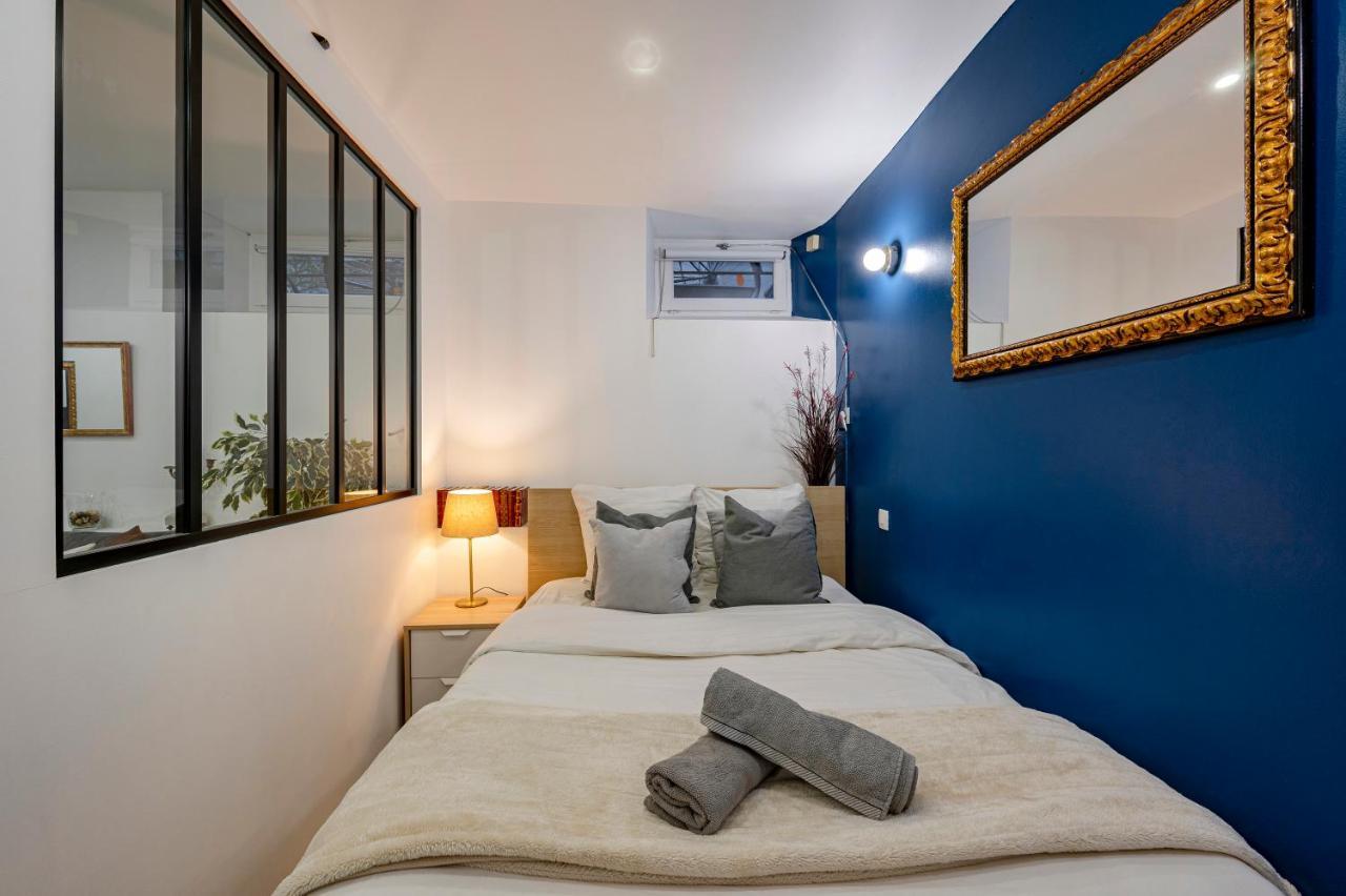 Elegant And Cosy 2/3 - Heart Of Parijs